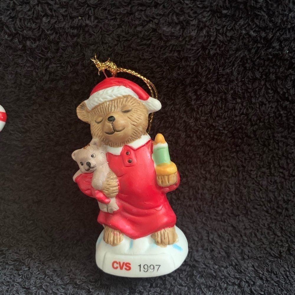 2 Vintge Christmas Ornaments 1992 & 1997 - Picture 4 of 6